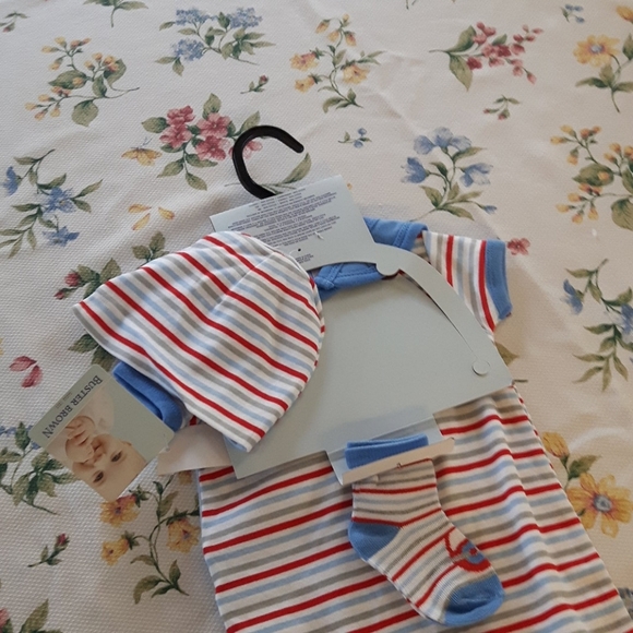 size 0-3M  match 4 piece outfit NWT - Picture 4 of 6